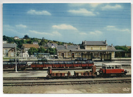 CPM   87         BUSSIERE GALANT     -   LA GARE   COTE VOIE FERREE WAGONS - Stations - Met Treinen