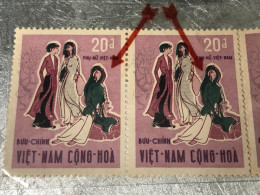 SOUTH VIETNAM Stamps(1969-LA FEMME PHU NU-20d) Piled ERROR(printing)-2 STAMPS Vyre Rare - Vietnam