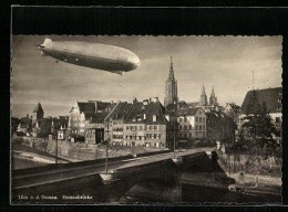 AK Ulm /Donau, Panorama Mit Donaubrücke Und Fliegendem Zeppelin  - Luchtschepen