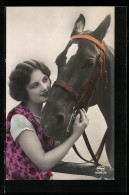 Foto-AK Amag Nr. 63391 /2: Junge Dame In Blumenkleid Mit Pferd  - Photographie