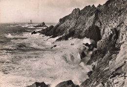 29 PLOGOFF LA POINTE DU RAZ LA POINTE ET LE PHARE DE LA VIEILLE - Plogoff