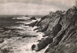 29 LA POINTE DU RAZ L EPERON ET LE PHARE DE LA VIEILLE - La Pointe Du Raz