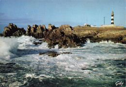 29 ILE D OUESSANT LE PHARE DE CREAC H ET POINTE DE PERN - Ouessant