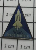 710A Pin's Pins / Beau Et Rare / ESPACE / NAVETTE SPATIALE USA NASA SPACE SHUTTLE - Spazio