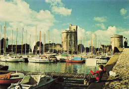 17 LA ROCHELLE TOUR SAINT NICOLAS ET TOUR DE LA CHAINE - La Rochelle