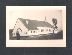 BAASRODE / BUGGENHOUT - BRIEL - KERK MET PASTOOR GERARD BOEYKENS - FOTOKAART  UIT 1949  (14.562) - Buggenhout