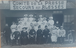 COMITÉ DE LA PRESSE SECOURS AUX  BLESSÉS  CROIX ROUGE INFIRMIÈRES CARTE PHOTO - Foto