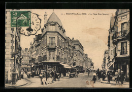 CPA Trouville-sur-Mer, La Place Bon Secours  - Trouville