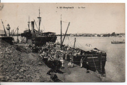 Carte Postale Ancienne Saint Raphaël - Le Port - Saint-Raphaël