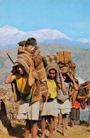 Nepal - Annapurna Range - Porters - Népal