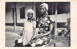 Cameroun - YOKO - Madame En Robe Des Dimanches - Ed. Mission Catholique 13 - Cameroon