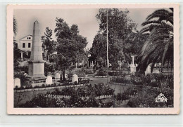 Algérie - COLLO El Qoll - Monument Aux Morts Et Le Square - Ed. Photo Africaines 33 - Other & Unclassified