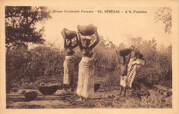 Sénégal - NU ETHNIQUE - Femmes à La Fontaine - Ed. Joseph Hélou 63 - Senegal