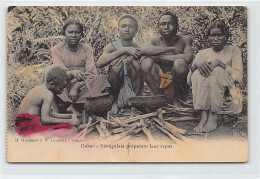 Sénégal - DAKAR - Sénégalais Préparant Leur Reps (L'éditeur A Utilisé Un Cliché De Madagascar) - Ed. H. Grimaud & V. Lem - Senegal
