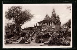 AK Phnom-Penh, Le Pnom à L`escalier  - Sonstige & Ohne Zuordnung
