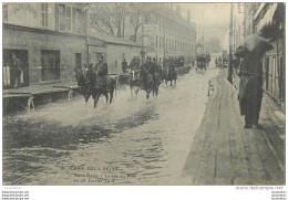 SAINT DENIS LA RUE DU PORT  CRUE 1910 - Saint Denis