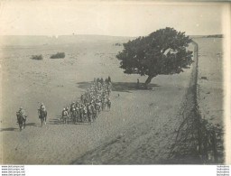 FRANCAIS EN ARABIE TROUPES FRANCAISES ARRIVANT A KHAN YOUNES WWI PHOTO ORIGINALE  18 X 13 CM - Guerra, Militari