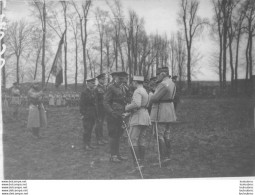 FLANDRES LE GENERAL FRANCAIS ANTHOINE DECORE DES OFFICIERS ANGLAIS WW1 PHOTO ORIGINALE  18 X 13 CM - Guerra, Militares