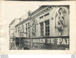 DANS REIMS BOMBARDEE LES STATUES DE LA MAISON DES MUSICIENS WW1 PHOTO ORIGINALE  18 X 13 CM - Guerra, Militares