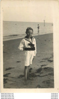 CARTE PHOTO BORD DE MER AVEC JEUNE GARCON - A Identifier