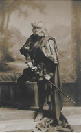 Artistes. Rare Cpa Photo De Sarah Bernhardt Dans Hamlet. - Künstler