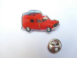 Beau Pin's , Auto Renault 4L , Sapeurs Pompiers - Renault