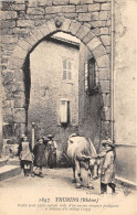 69-THURINS- VIEILLE PORTE ( STYLE OGIVAL ) RESTE D'UN ANCIEN VINGTAIN PROTEGEANT LE CHATEAU ET LE VILLAGE - Otros & Sin Clasificación