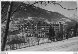 BRIANCON PHOTOGRAPHIE ANONYME VINTAGE SNAPSHOT  PHOTO ARGENTIQUE 9X6CM - Lieux