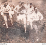 ALAIN MIMOUN AU NATIONAL DE CROSS COUNTRY LE 09/03/1958  AU TREMBLAY PHOTO ORIGINALE 15X15CM - Sport