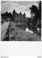 JOSSELIN  PHOTOGRAPHIE ANONYME VINTAGE SNAPSHOT  PHOTO ARGENTIQUE 24X18CM ANNEES 60 R1 - Lieux