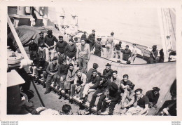 LE FELIX ROUSSEL SUR SAIGON MARINS SOLDATS A BORD PHOTO ORIGINALE 9 X 6 CM R1 - Bateaux