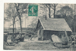 71 // CABANE DE BUCHERONS DANS LA FORET - Altri & Non Classificati