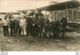 BRON CARTE PHOTO 1924  SOLDATS ET AVIATEURS DEVANT L'AVION - Aviation