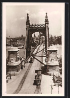 AK Budapest, Strassenbahnen Auf Der Elisabeth-Brücke  - Tram