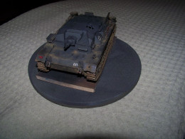 Maquette Monté Et Peinte Du Char Allemand  STUG III Ausf. B, Sd. Kfz.  "  Barbarossa 1941 " .. Aux 1/35 ... - Altri & Non Classificati