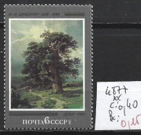 RUSSIE 4877 ** Côte 0.40 € - Bäume