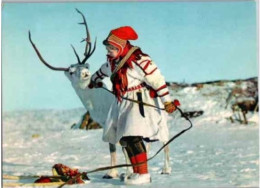 Jeune Fille Lampon En Costume Avec Un Renne.   Non Circulée. - Noorwegen