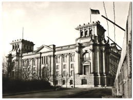 Fotografie Unbekannter Fotograf, Ansicht Berlin (West), Mauer Mit Blick Zum Reichstagsgebäude Nach Dem Wiederaufbau  - Guerre, Militaire