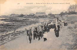 29-ROSCOFF - PARDON DE SAINTE-BARBE- LA PROCESSION RENTRANT A ROSCOFF - Roscoff