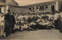 Rennes * Carte Photo Militaria 1916 * Régiment Militaire * Soldats Militaires * LIRE TEXTE épluchage Pommes De Terre - Rennes