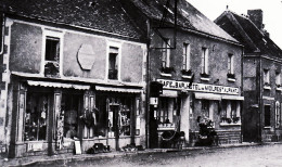 35367 / NOGENT-le-BERNARD Sarthe RUE De L'EGLISE Village CPSM 1950s ¤ Edition Du MOULIN Sartrouville N°5 - Other & Unclassified