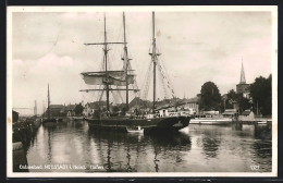 AK Neustadt / Holstein, Segelschiff Im Hafen  - Neustadt (Holstein)