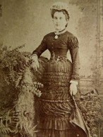 Photo Cdv A. Crolard à Dinard - Femme En Pied, Taille Fille, Chapeau, Ombrelle,  Coiffe, Circa 1875 L432 - Old (before 1900)