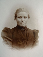 Photo Cdv Michel Martin à Montbrisson - Jeune Femme Blonde, Portrait Nuage, Ca 1895 L432 - Alte (vor 1900)