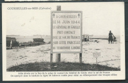 Courseulles Sur Mer - Pancarte Sur La Plage Commémorant L'arrivée Du Général De Gaulle Le 14/06/1944 - Mab 5917 - Courseulles-sur-Mer