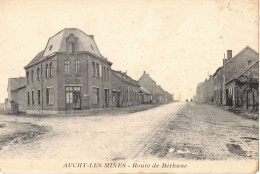 PAS DE CALAIS AUCHY LES MINES : ROUTE DE BETHUNE - CITE MINIERE - Otros & Sin Clasificación