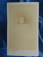 Photo CDV Blanc à Paris  Portrait Petite Fille  Cheveux Bouclés  Sec. Emp.  CA 1865 - L679B - Old (before 1900)