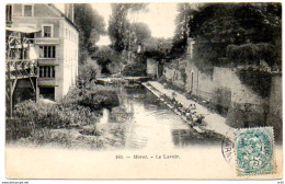 77  - MORET   ( Seine Et Marne ) - Le Lavoir ( Lavandieres ) - Moret Sur Loing