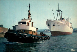 CPM - DIEPPE - Bateau Bananier "Fort Frontenac" Remorqué Dans Le Port - Edition La Cigogne - Koopvaardij