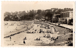 CPSM PF 22 - PERROS-GUIREC (Côtes D'Armor) - Plage De Trestraou. Le Grand Hôtel - Ed. Artistique - Perros-Guirec